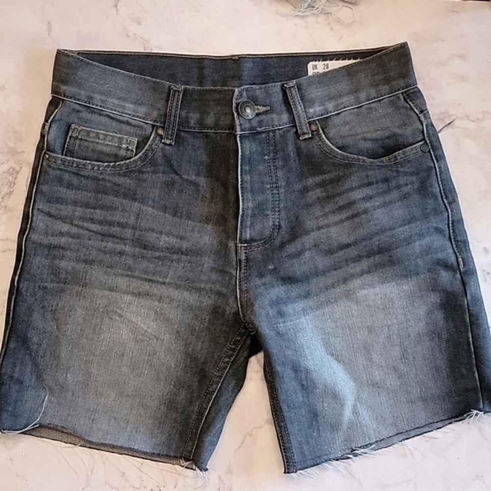 Men's Denim & Co slim fit 28 jean shorts